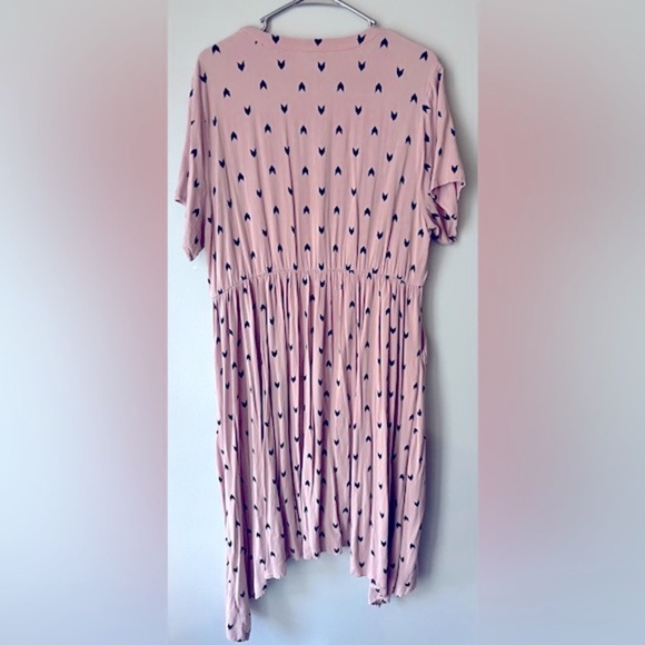 Torrid Midi Challis Sharkbite Shirt Dress size 2X Lavendar Ikat with Chevrons - Picture 5 of 9